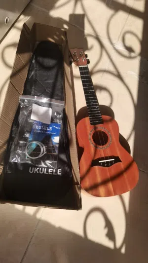 Ukulele guitar 23 inch sale offer full kit brand new