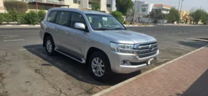 Toyota Land Cruiser 2019 4.0L V6 EXR  108K KM Original Paint  Showroom Condition
