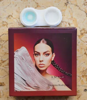 عدسات لاصقة من جورجينا حالة جديدة