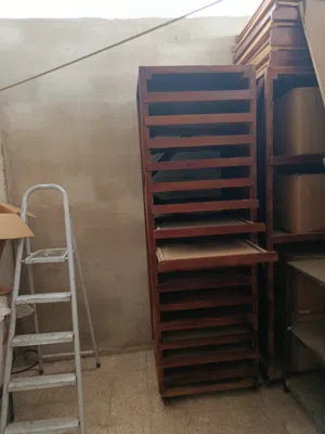 ستاند خشبي كبير