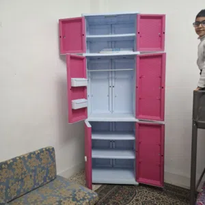 خزانة ملابس