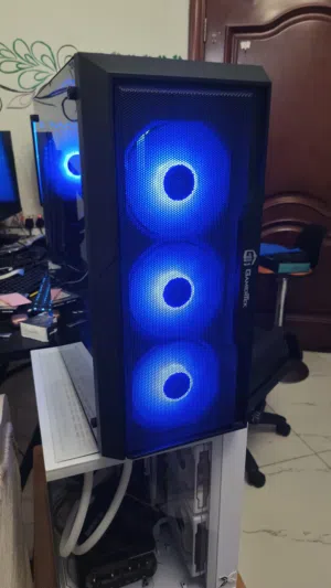 كيس اسود مميز و حجمه كبير و يتسع لسبع مراوح و بسعر مناسب
