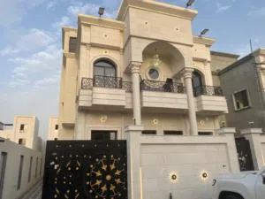 للبيع فيلا تصميم كلاسيك فاخرة – منطقة العامرة الموقع: العامرة