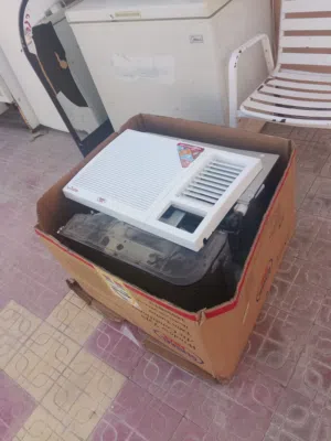 السعر لقطه ...التكييف جديد م اشتغل غير اسبوع وأحد ..النوع جنرال انضف شي