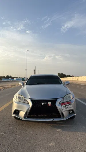 للبيع لكزس 2009 is 250