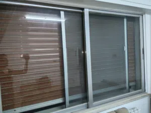 شبابيك بحالة الوكاله للبيع