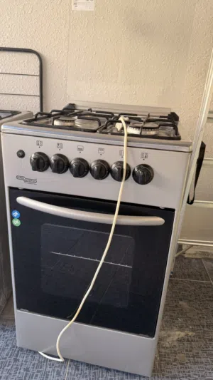 طباخ 4 عيون بحالة جيدة نوع سوبر جنرال