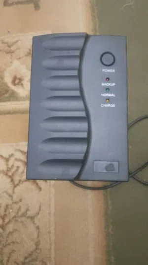 وحدة التغدية الكهرباء