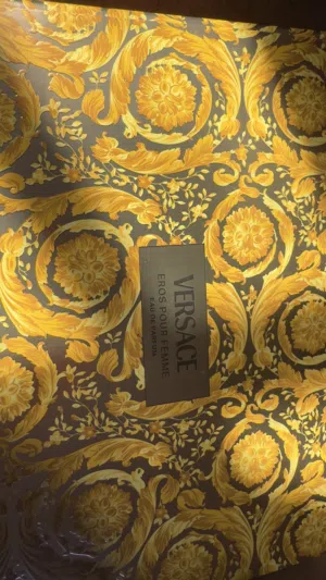 Versace perfume with lotion and shower gel  عطر فرزاتشي مع مرطب الجسم وجل الاستحمام