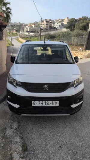 Peugeot . Rifter . 2023 . Used0