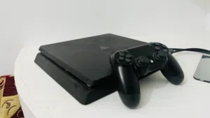 بلايستيشن فور نضيف درجة اولى سليم