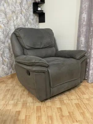 Recliner Chair (In Perfect Condition)
