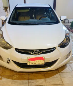 Hyundai . Elantra . 2012 . New0