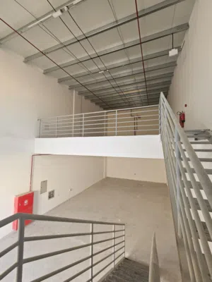 مستودع للايجار السنوي ميزانين بسعر مميز و أقل من السوق مقارنة بالمساحة Warehouse for annual rent, m