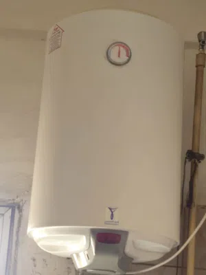 Saudi ceramic Only 6 months used Geyser for sale.