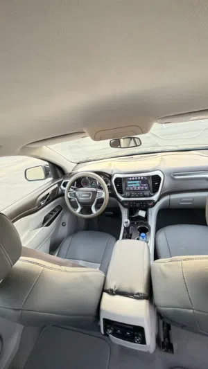 Used GMC Acadia in Muscat