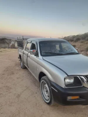بكم موستبيشي موديل 2002