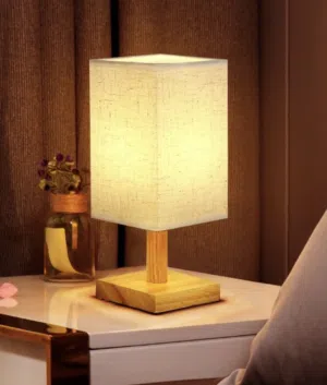 Table lamp لغرفة النوم جديده من خشب اصلي