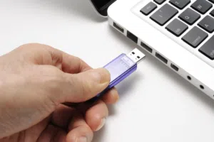 فلاشه الإنقاذ والصيانة متعددة الإقلاع MULTIBOOTUSB تعمل على النظامين UEFI & LEGACY