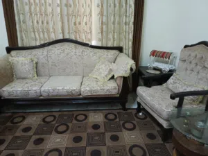طقم كنب بحاله ممتازه