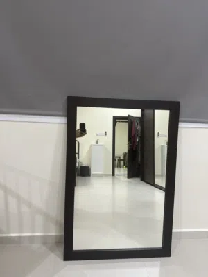 Good condition mirror for sale