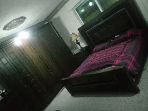 غرفه نوم مستورد لون بني محروق