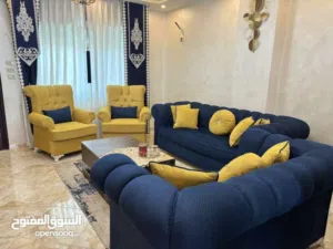 طقم كنب 7 مقاعد بحالة ممتازة للبيع