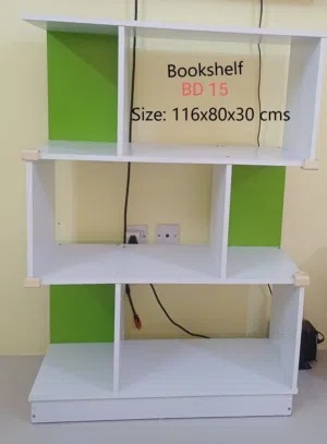 Book shelf / Display shelf