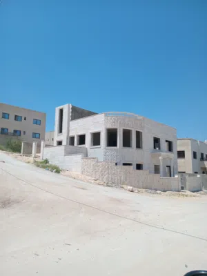 230 m2 4 Bedrooms Townhouse for Sale in Amman Al-Mustanada
