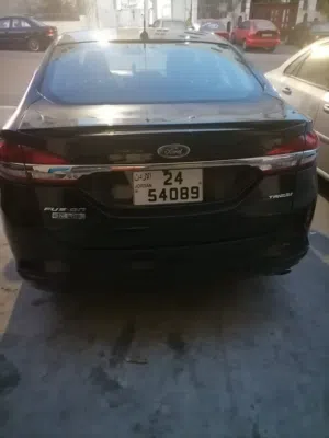 Sedan Ford in Amman