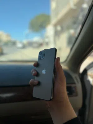 ايفون بطاريه 75