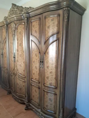 للبيع غرفة نوم بحالة ممتازه