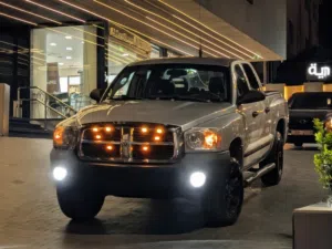 DODGE Dakota SLT, Sport Engine Size:4.7L 8 Year:2005 الوحش الامريكي داكوتا 2005 بمحرك V8سعة 4700