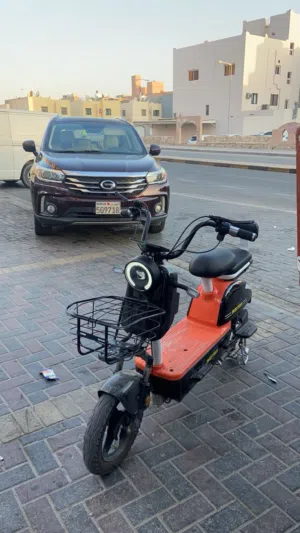 سكوتر كهربائي نظيف