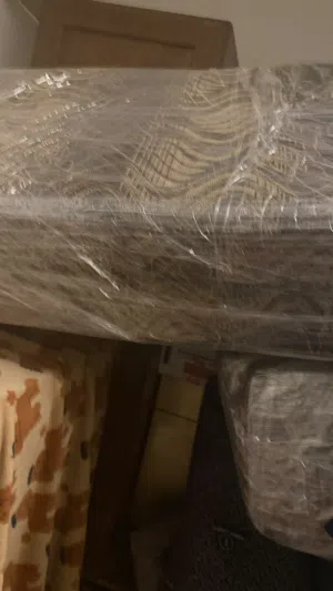 جلسة عربية (فراش أرضي) بحالة نظيفة جداً للبيع المستعجل كاش اليوم