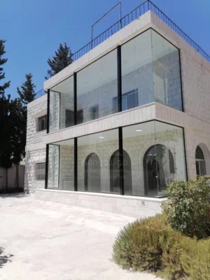 750 m2 5 Bedrooms Villa for Sale in Amman Shmaisani