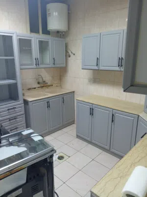 مطابخ مستعمله كالجديدويوجد توصيل وتركيب ألوان مختلفه ويوجد فنى تركيب افضل المودلات الحديثه مطابخ 3مت