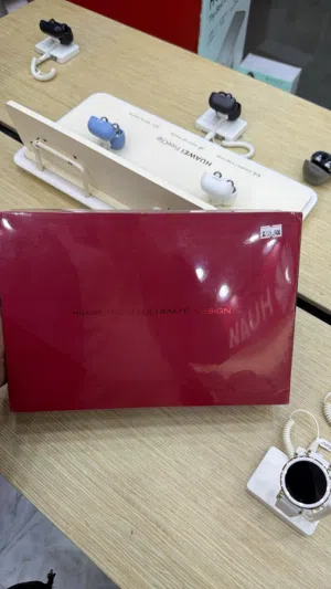 HUAWEI Mate XT الون الاحمر جديد بسعر ممتاز