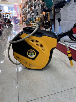بيب مياه مع ستاند يثبت على الجدار