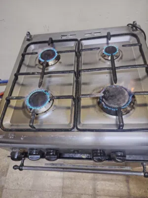 غاز خمس عيون ستانلس تيل شغال فوق وتحت سعر 35 لتواصل على