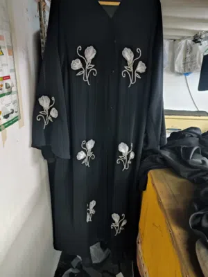BRAND NEWWW ABAYA SIZE 56 length available