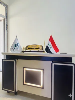 للبيع ميز استقبال مكتب إداري بحالة ممتازة