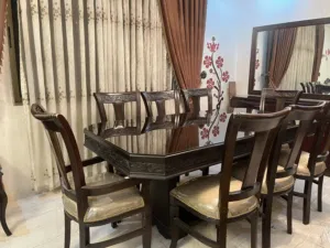 طاولة سفرة مع دانسور
