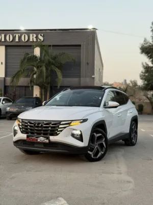 هونداي-توسان-ترخيص-2022-محرك-1600-هايبرد-plug-in-يقطع-على-الشحنه-65-كيلو-متر-271-حصان