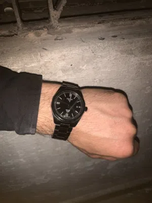ساعه تيسو للبيع او بدل ع تلفون