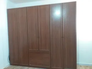 دولاب للبيع نظيف نظيف بدون عيوب رقم صاحبه مكتوب لوطا فالملاحظه