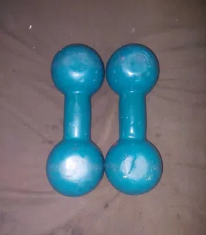 دنابل حديد مضغوط الوحده 6كيلو.