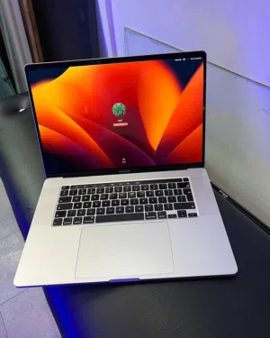 ماك بوك برو مع خاصية تاتش بار الابل SSD 512 GBالاصلي كور i7 MACBOOK APPLE PRO