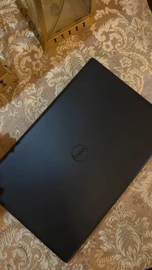 لابتوب ديل (DELL) نظيف جداً وبمواصفات ممتازة للبيع