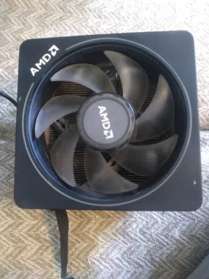 مبرد احترافي rgb من شركة amd خاص بمعالجات amd رايزن